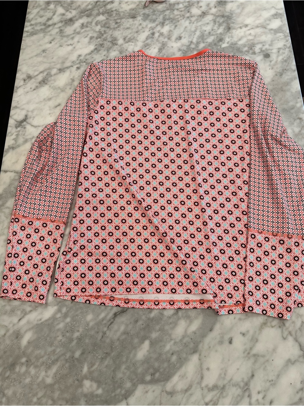 Lands’ End Rash Guard Swim Shirt Top - Size XL - Vibrant Geometric Print - Picture 5 of 7